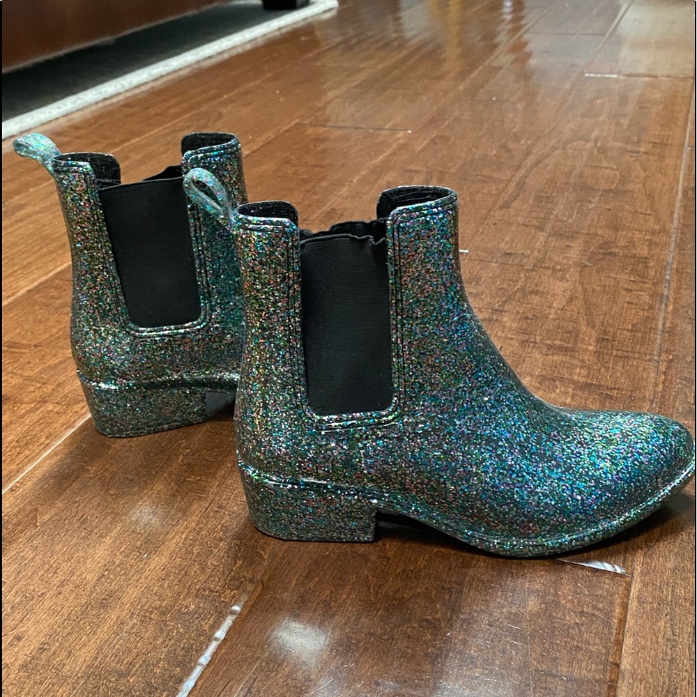 Glittery rain boots, ankle cut